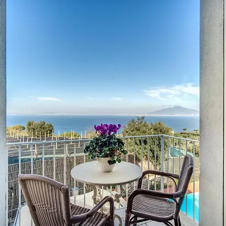 Relais Palazzo Del Barone (adults Only) Semesteranläggning (resort) Sorrento